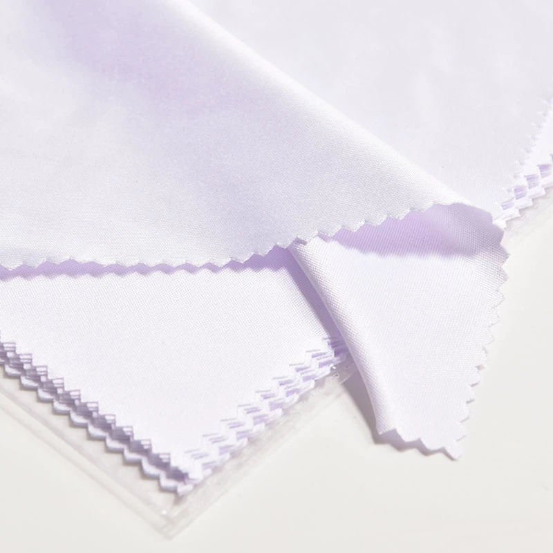 detail photo of a white micofiber glass cleaning cloths wholesale.